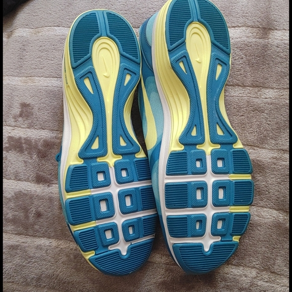 Nike Dual Fusion size 8.5 - Picture 2 of 5